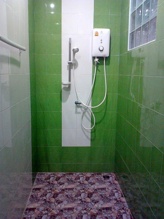 Baan Benjathip Hostel Amphawa Bilik gambar
