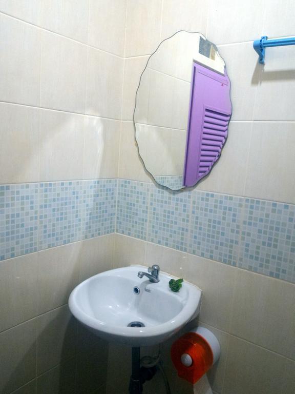 Baan Benjathip Hostel Amphawa Luaran gambar